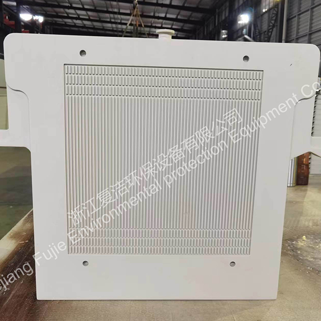 Placa e estrutura médica de filtragem de plasma