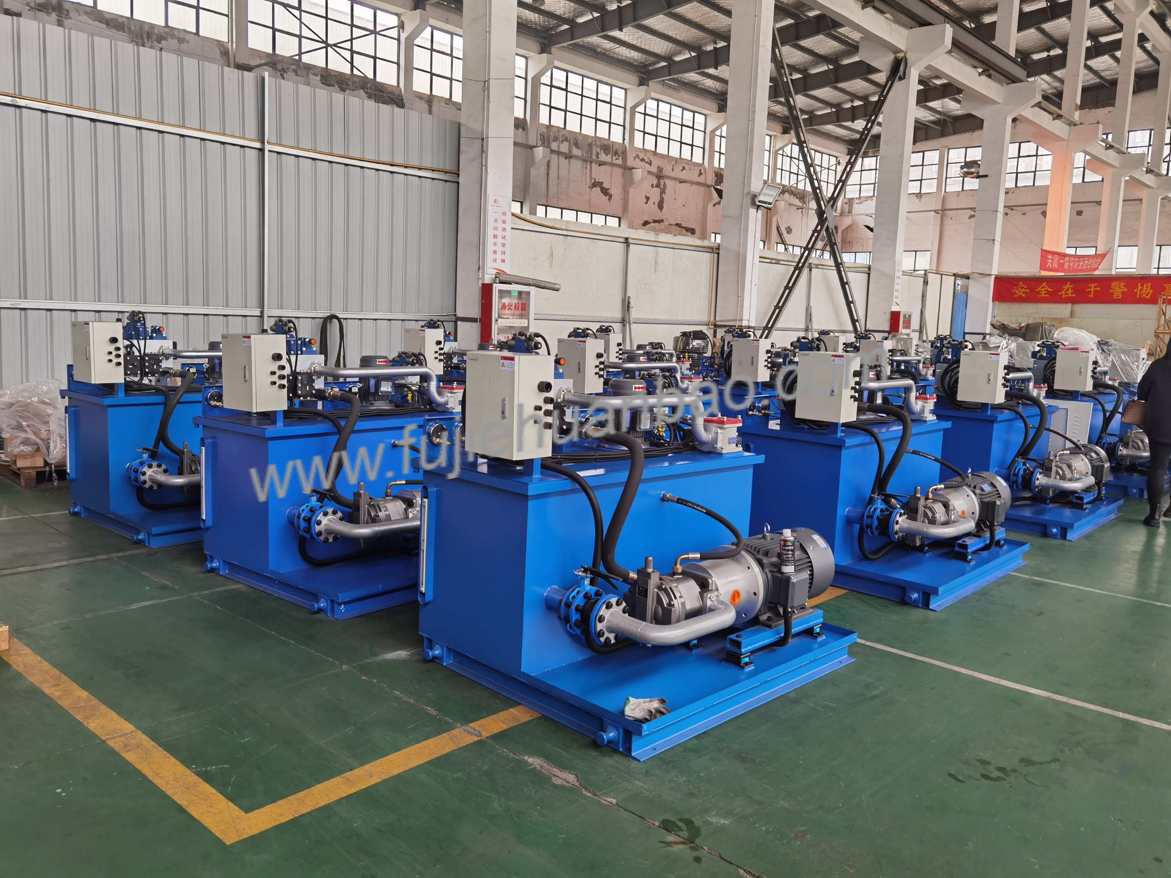 液压系统 Sistema hidr&aacute;ulico